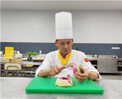 【人民日报】“国赛”湘军④丨“餐”加国赛，“技”展新风